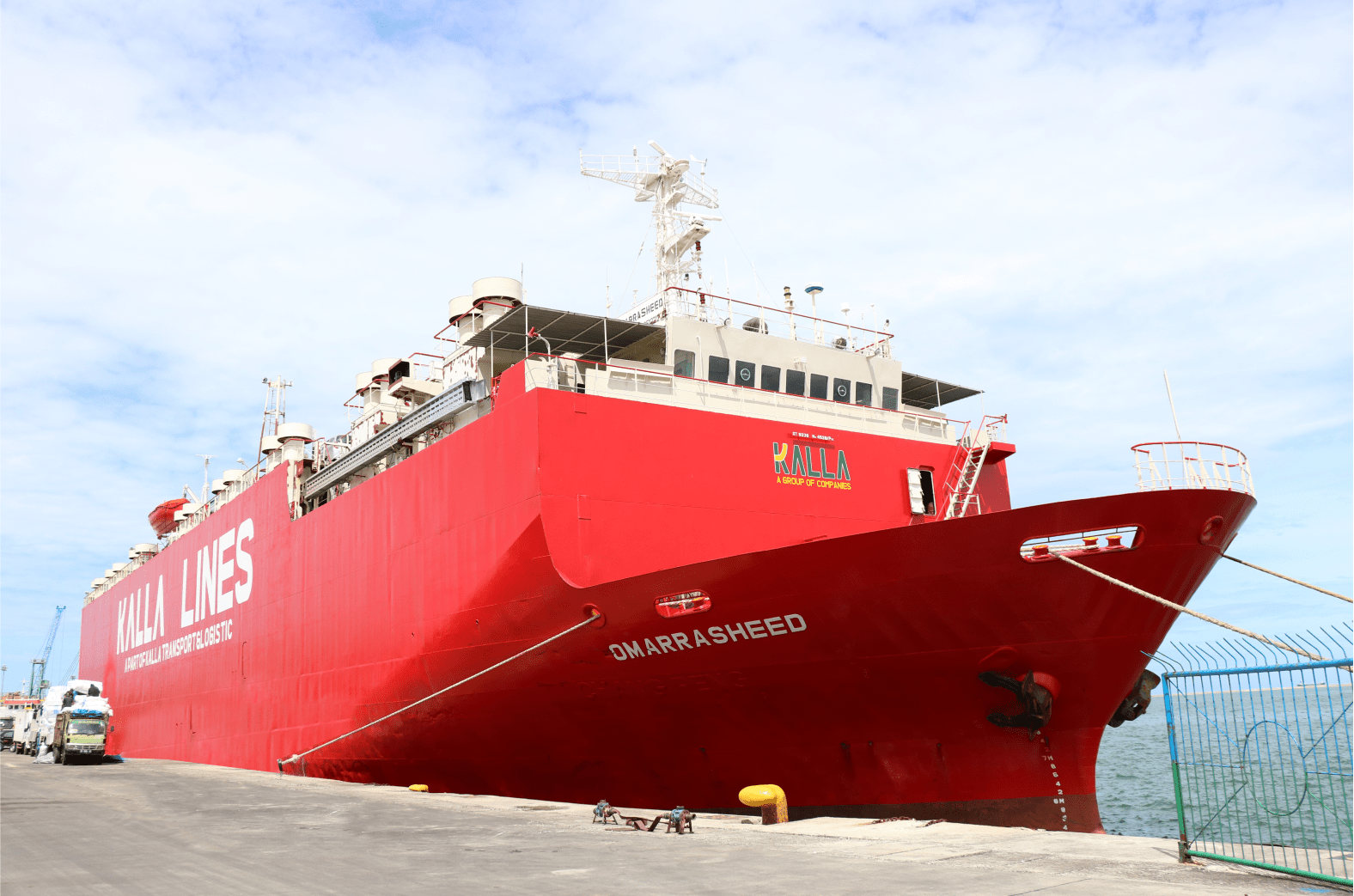 Kapal Sandar di Pelabuhan